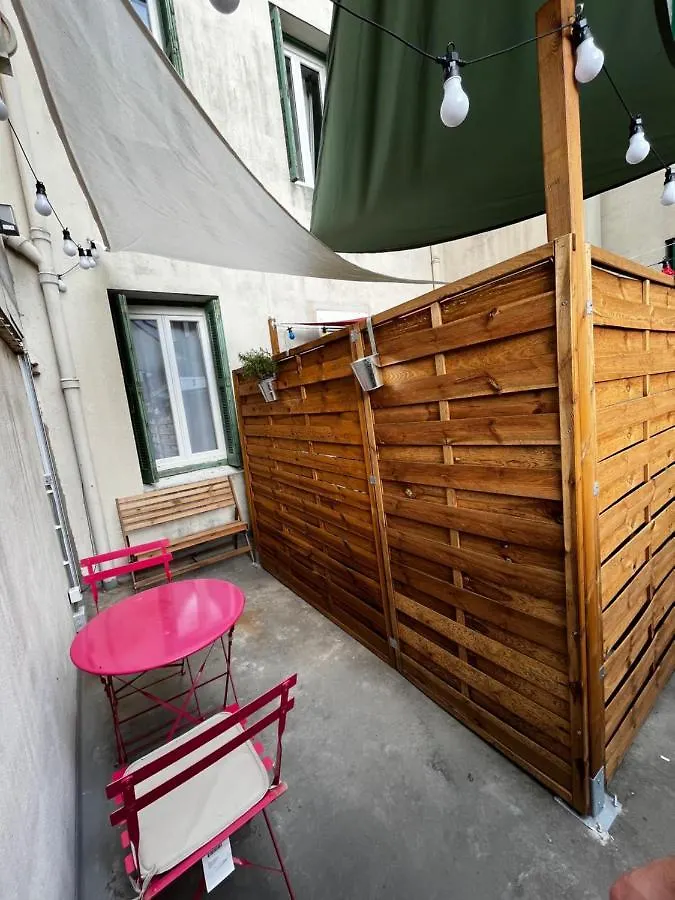Escapade Dans Grand T2 De Charme Avec Terrasse - Proche Gare Et Centre Ville Lourdes Apartamento
